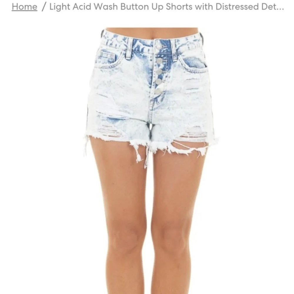 Vervet Light Acid Wash Button Up Distrssed Shorts Size X-Small